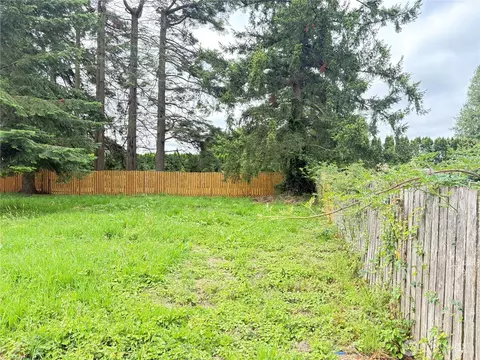 Exterior - 1828 Gossard St, Enumclaw, WA 98022 photo 11 of 14
