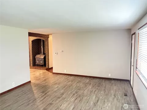 Living - 1828 Gossard St, Enumclaw, WA 98022 photo 3 of 5