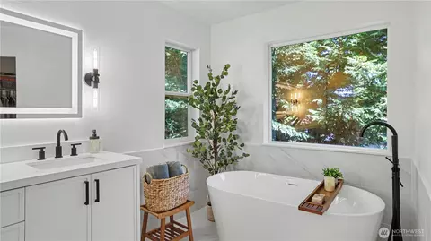 Bath - 14719 102nd Ave NE, Bothell, WA 98011 photo 1 of 6