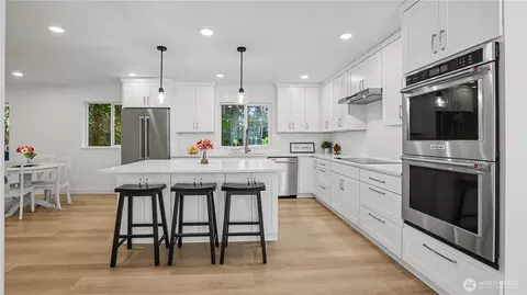 Kitchen - 14719 102nd Ave NE, Bothell, WA 98011 photo 2 of 6