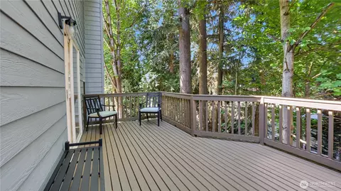 Exterior - 14719 102nd Ave NE, Bothell, WA 98011 photo 3 of 9