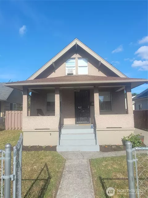 5823 S Lawrence, Tacoma, WA 98409