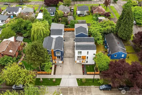 View/Area - 108 29th Ave E, Seattle, WA 98112 photo 3 of 6