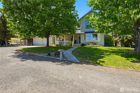 530 Wakatak Rd, Yakima, WA 98908
