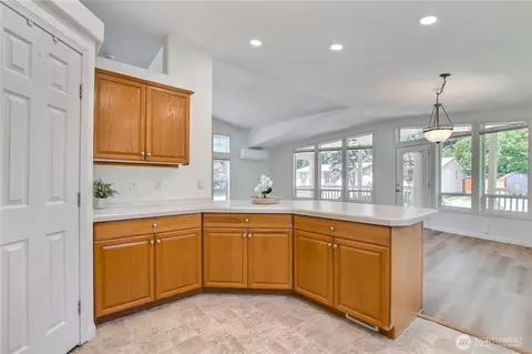 Kitchen - 3232 206th Pl SE, Bothell, WA 98012 photo 4 of 5