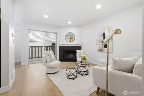 18200 NE 73rd Ave #A111, Kenmore, WA 98028
