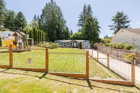 5709 NE Woodburn Rd, Kingston, WA 98346