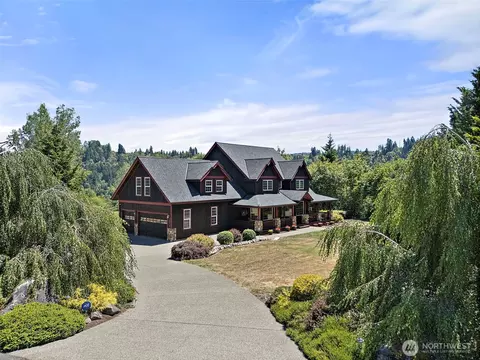 10710 417th St E, Eatonville, WA 98328