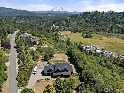 10710 417th St E, Eatonville, WA 98328