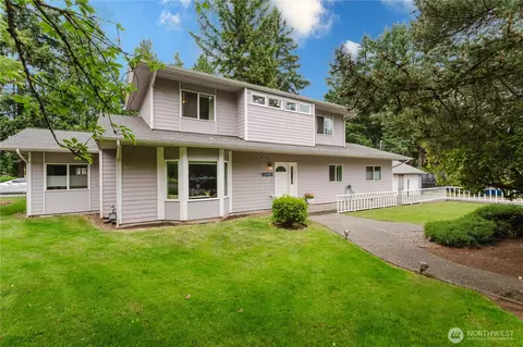 8706 NE 135th Pl, Kirkland, WA 98034