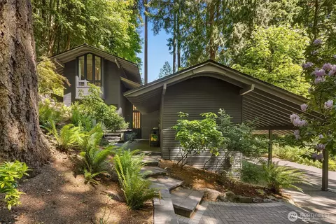 5 Lindley Rd, Mercer Island, WA 98040