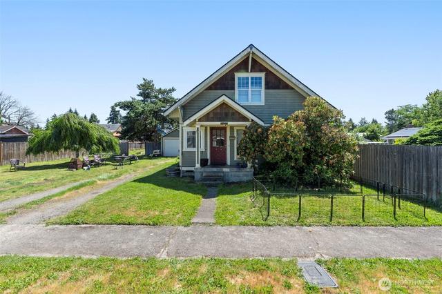 1208 W Pear St, Centralia, WA 98531