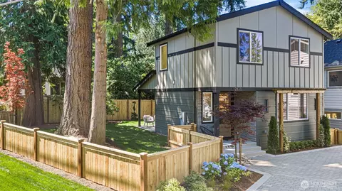 12831 NE 78th Pl, Kirkland, WA 98033