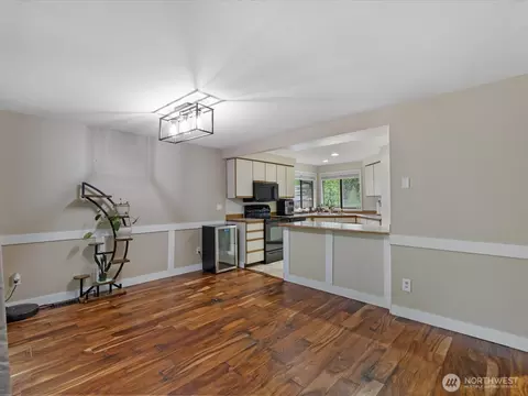 Dining - 1726 174th Pl SE, Bothell, WA 98012 photo 2 of 2