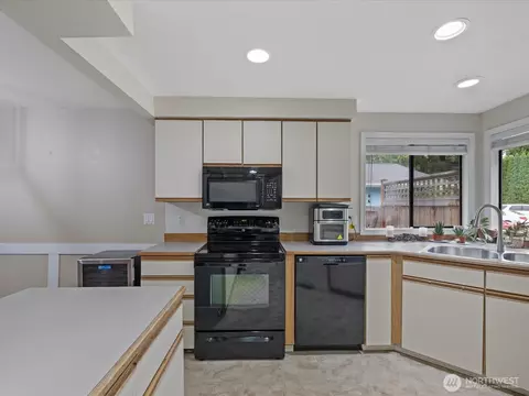 Kitchen - 1726 174th Pl SE, Bothell, WA 98012 photo 1 of 2