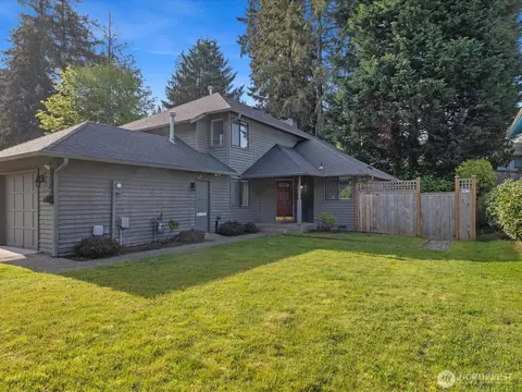 Exterior - 1726 174th Pl SE, Bothell, WA 98012 photo 11 of 12