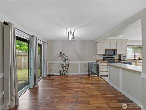Dining - 1726 174th Pl SE, Bothell, WA 98012 photo 1 of 2
