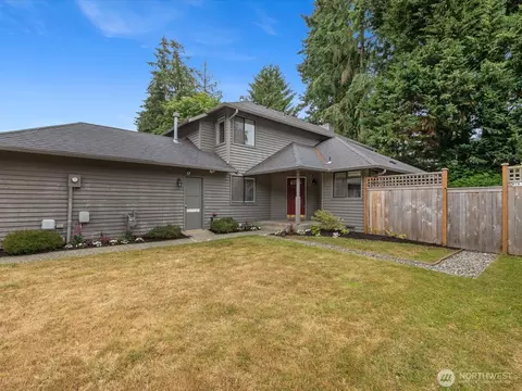 Exterior - 1726 174th Pl SE, Bothell, WA 98012 photo 6 of 12
