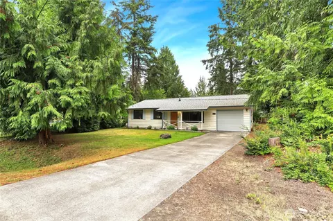4060 Chinook Pl NW, Bremerton, WA 98312
