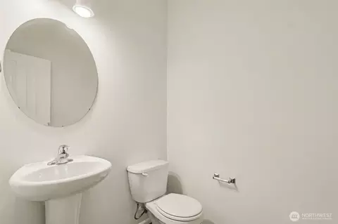 Bath - 3005 Eagle Loop NE, Lacey, WA 98516 photo 4 of 4