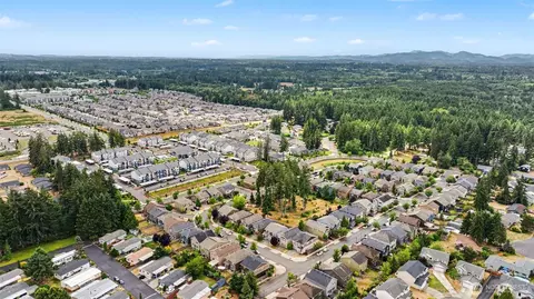 View/Area - 3005 Eagle Loop NE, Lacey, WA 98516 photo 4 of 5