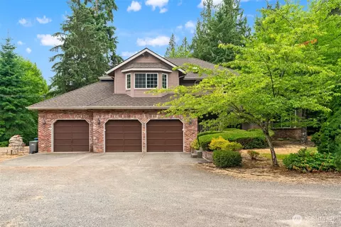 18325 214th Ave NE, Woodinville, WA 98077