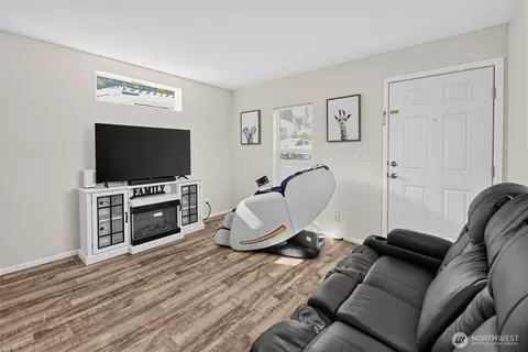 Living - 23708 Locust Way #43, Bothell, WA 98021 photo 2 of 2