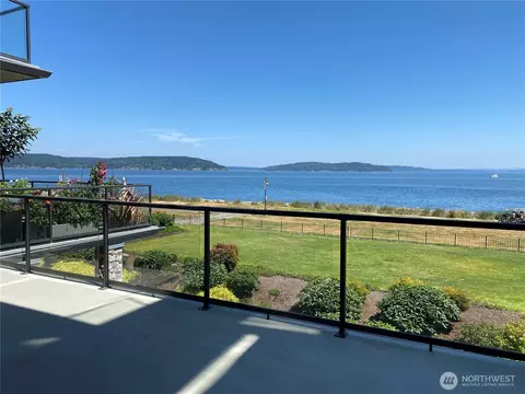 5105 Grand Loop #204, Tacoma, WA 98407