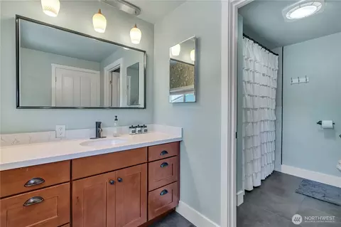 Bath - 1718 Langdon St, Sumner, WA 98390 photo 1 of 2