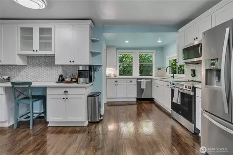 Kitchen - 1718 Langdon St, Sumner, WA 98390 photo 1 of 5