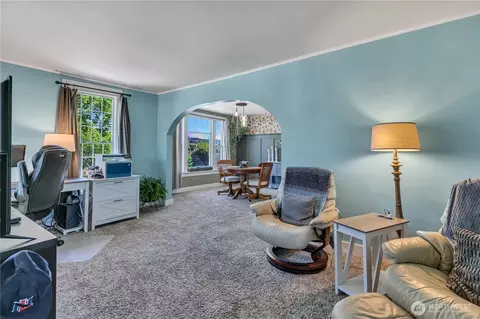 Living - 1718 Langdon St, Sumner, WA 98390 photo 1 of 4