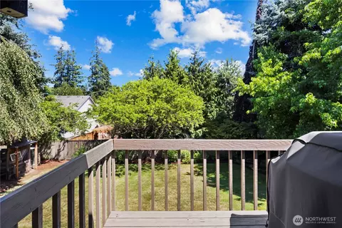 Exterior - 10103 27th Dr SE, Everett, WA 98208 photo 2 of 5