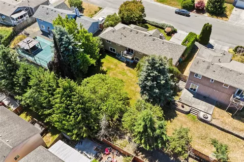 View/Area - 10103 27th Dr SE, Everett, WA 98208 photo 2 of 4