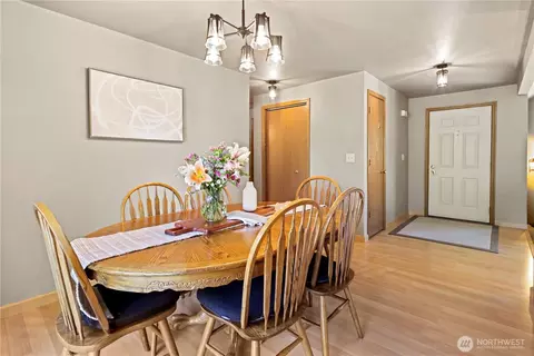 Entry Way - 10103 27th Dr SE, Everett, WA 98208 photo 1 of 1