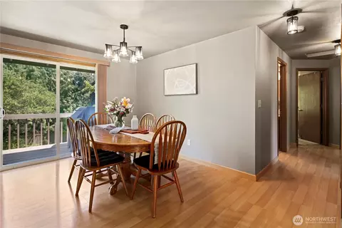 Dining - 10103 27th Dr SE, Everett, WA 98208 photo 2 of 2