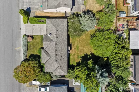 View/Area - 10103 27th Dr SE, Everett, WA 98208 photo 1 of 4