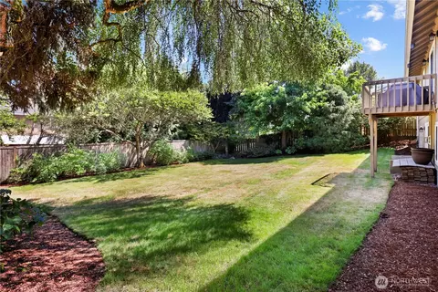 Exterior - 10103 27th Dr SE, Everett, WA 98208 photo 4 of 5