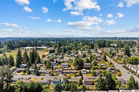 View/Area - 10103 27th Dr SE, Everett, WA 98208 photo 4 of 4