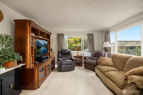 Living - 201 26th Ave E, Seattle, WA 98112 photo 3 of 3
