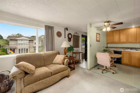 Living - 201 26th Ave E, Seattle, WA 98112 photo 1 of 3