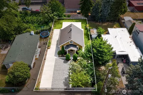 8632 45th Ave S, Seattle, WA 98118