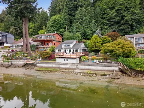 4923 Sunrise Beach Rd NW, Olympia, WA 98502