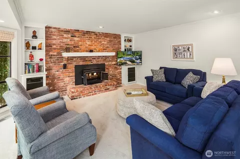 Living - 2530 143rd Pl SE, Mill Creek, WA 98012 photo 2 of 3