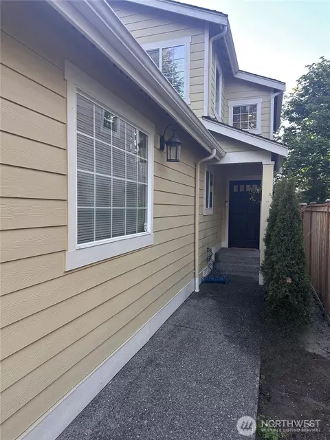 11526 NE 116th St, Kirkland, WA 98034