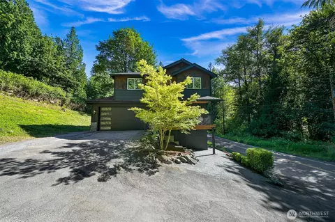 4320 Lakeway Dr, Bellingham, WA 98229