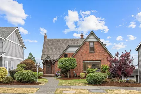 6759 41st Ave SW, Seattle, WA 98136