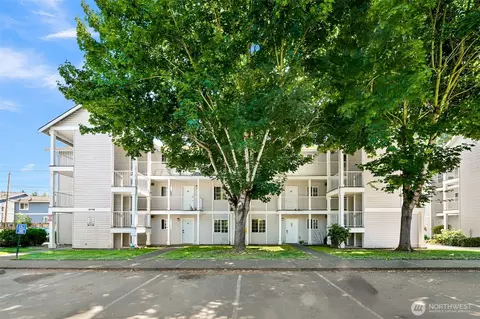 2713 W Maplewood Ave #211, Bellingham, WA 98225