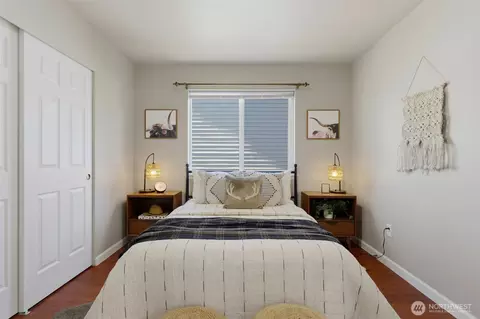 Bedroom - 19215 25th Ave SE, Bothell, WA 98012 photo 5 of 7