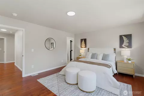 Bedroom - 19215 25th Ave SE, Bothell, WA 98012 photo 1 of 7