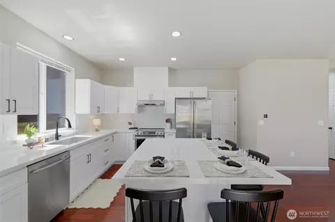 Kitchen - 19215 25th Ave SE, Bothell, WA 98012 photo 3 of 4